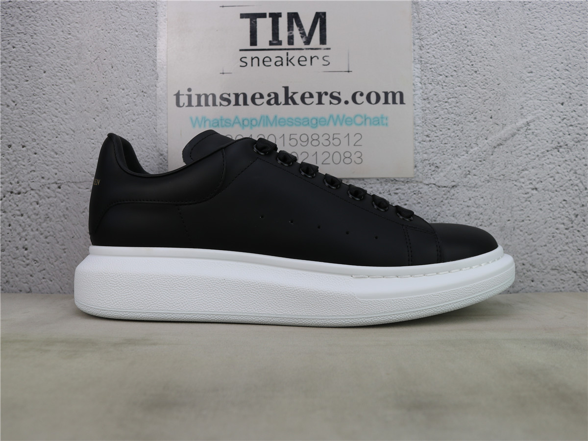 Alexander McQueen Oversized Sneakers Black White Sole 553680WHGP51000